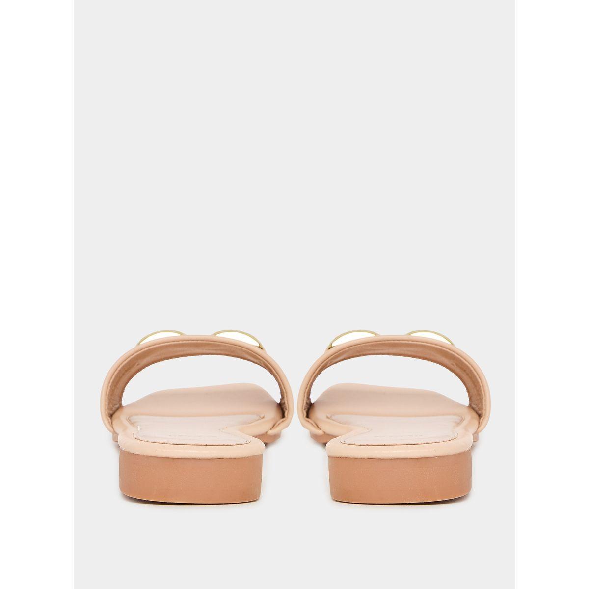 صندل فلات بمقدمة مفتوحة مع حلية بنمط إبزيم-women-shoes-sandals-flats-image-4