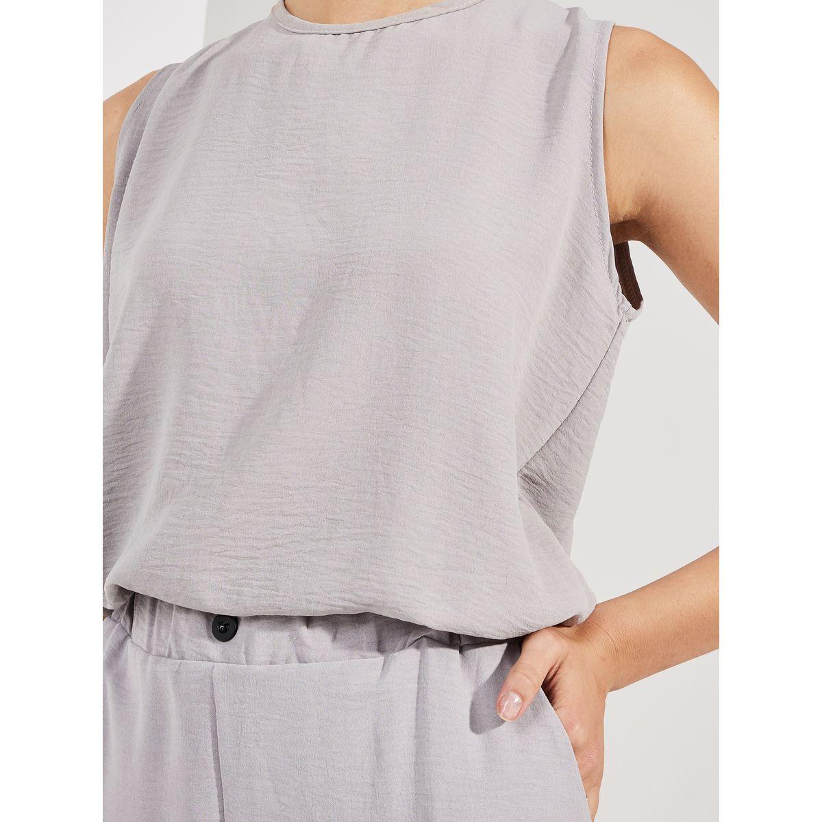 طقم منسق من بلوزة سادة بلا اكمام مع بنطال-women-clothing-coordsets-image-3