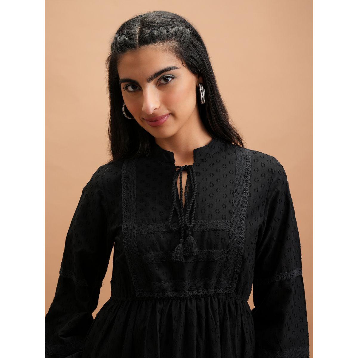 Vishudh X Styli  Dobby Tie-Up Neck Tiered Maxi Dress-women-clothing-dresses-image-2