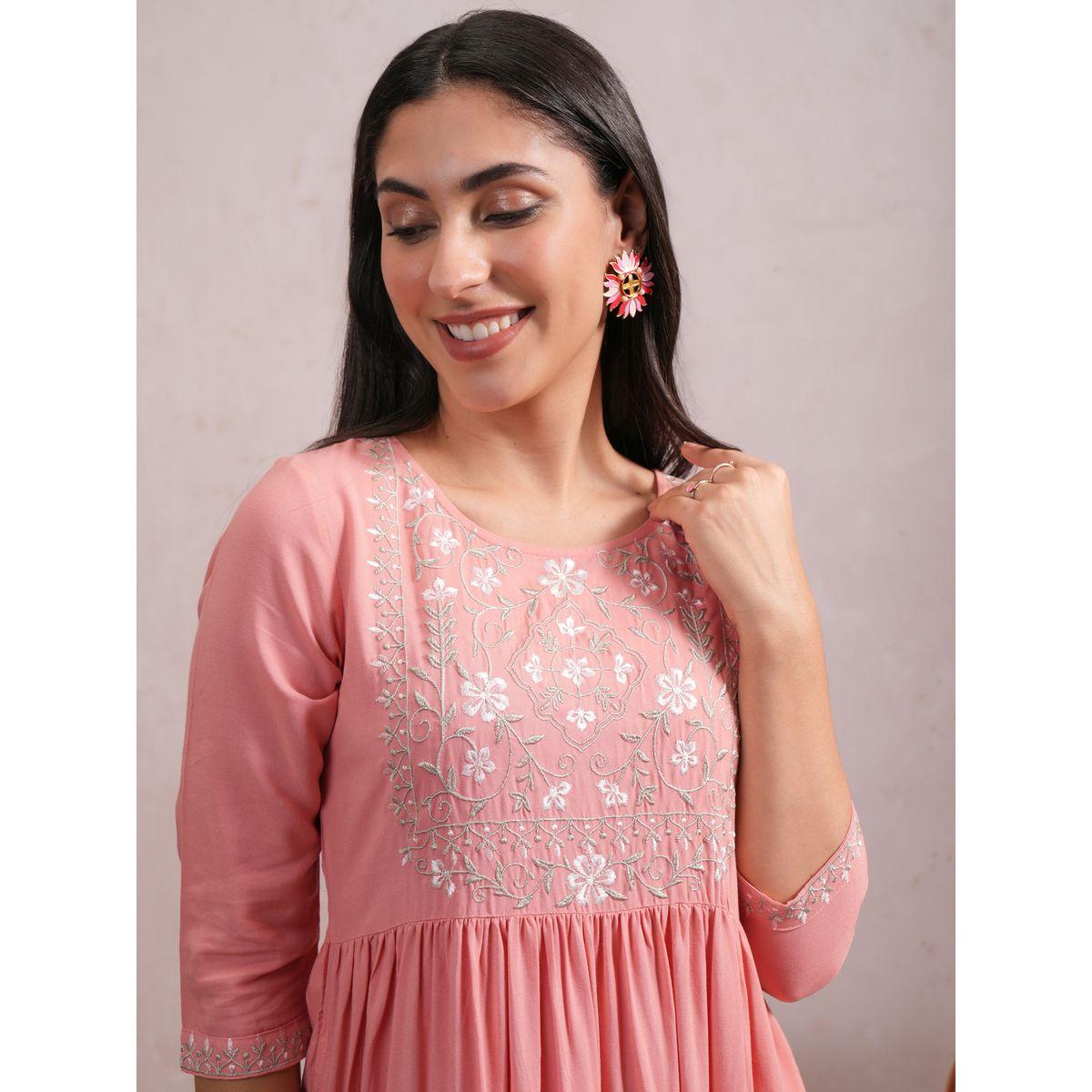 فستان ميدي بتفاصيل زهور مُطرزة فيشود × ستايلي-women-clothing-dresses-image-6