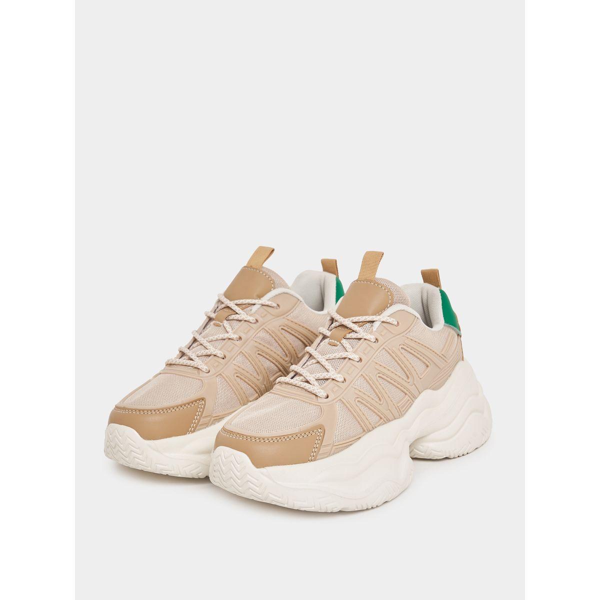 حذاء سنيكرز بكعب شانكي وتفاصيل بارزة الملمس-women-shoes-sneakers-image-5