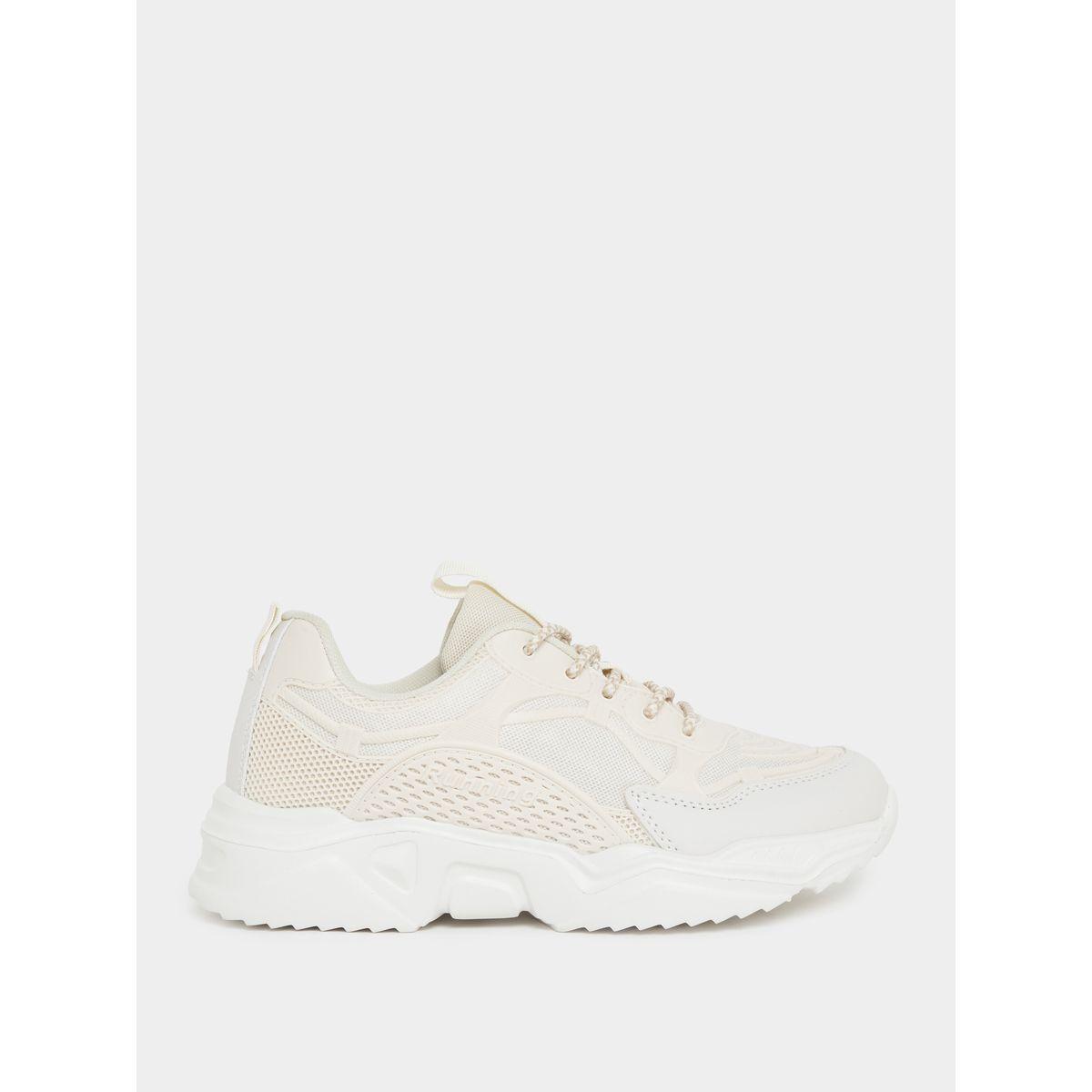 حذاء سنيكرز بتفاصيل شبكية ورباط غلق-women-shoes-sneakers-image-1