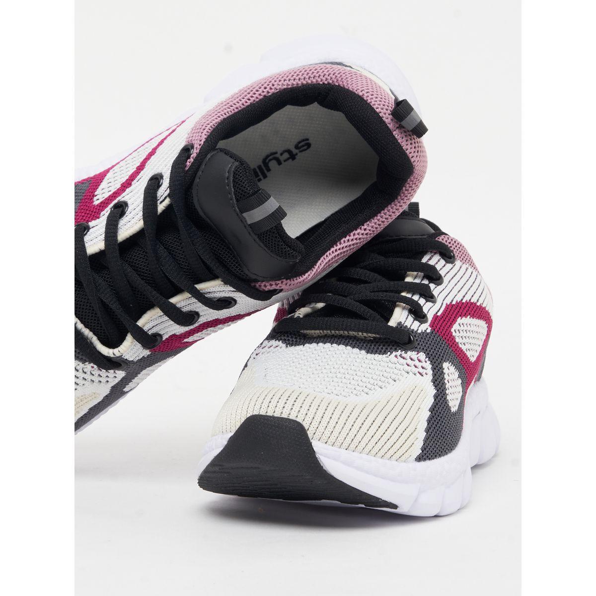 حذاء سنيكرز بتفاصيل شبكية وأربطة-women-shoes-sneakers-image-3