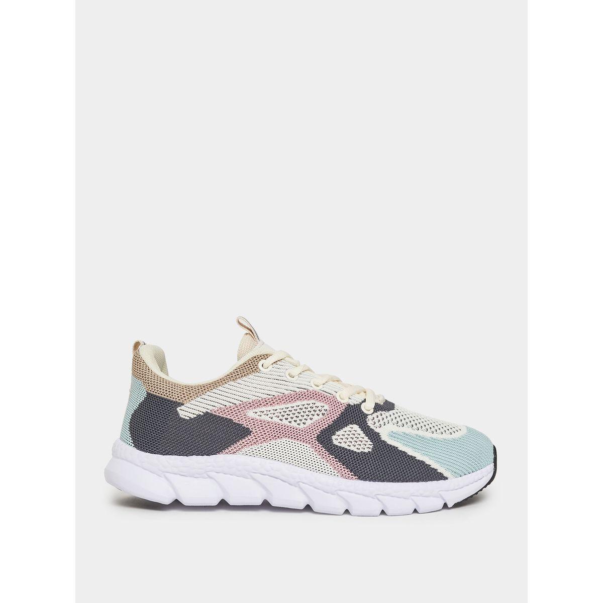 حذاء سنيكرز بتفاصيل شبكية ونمط كتل الالوان-women-shoes-sneakers-image-6