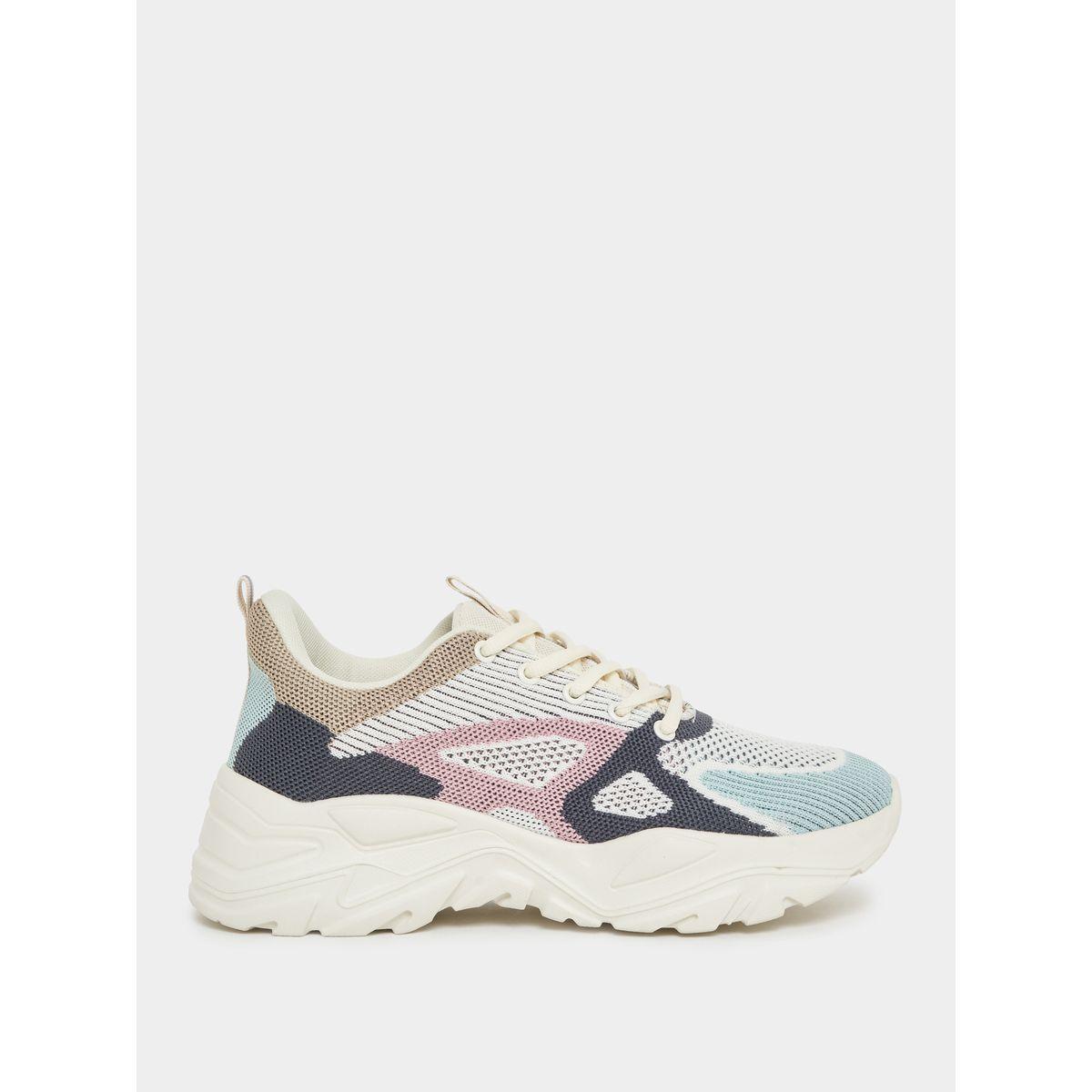 حذاء سنيكرز بنمط كتل الالوان-women-shoes-sneakers-image-2