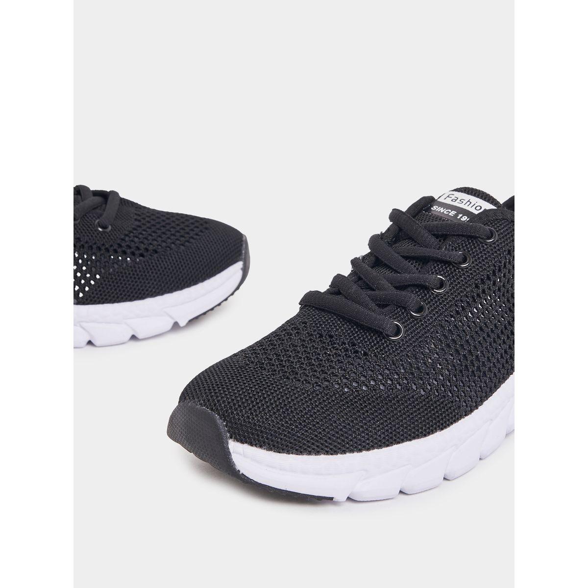 حذاء سنيكرز بتفاصيل شبكية مع اربطة-women-shoes-sneakers-image-4