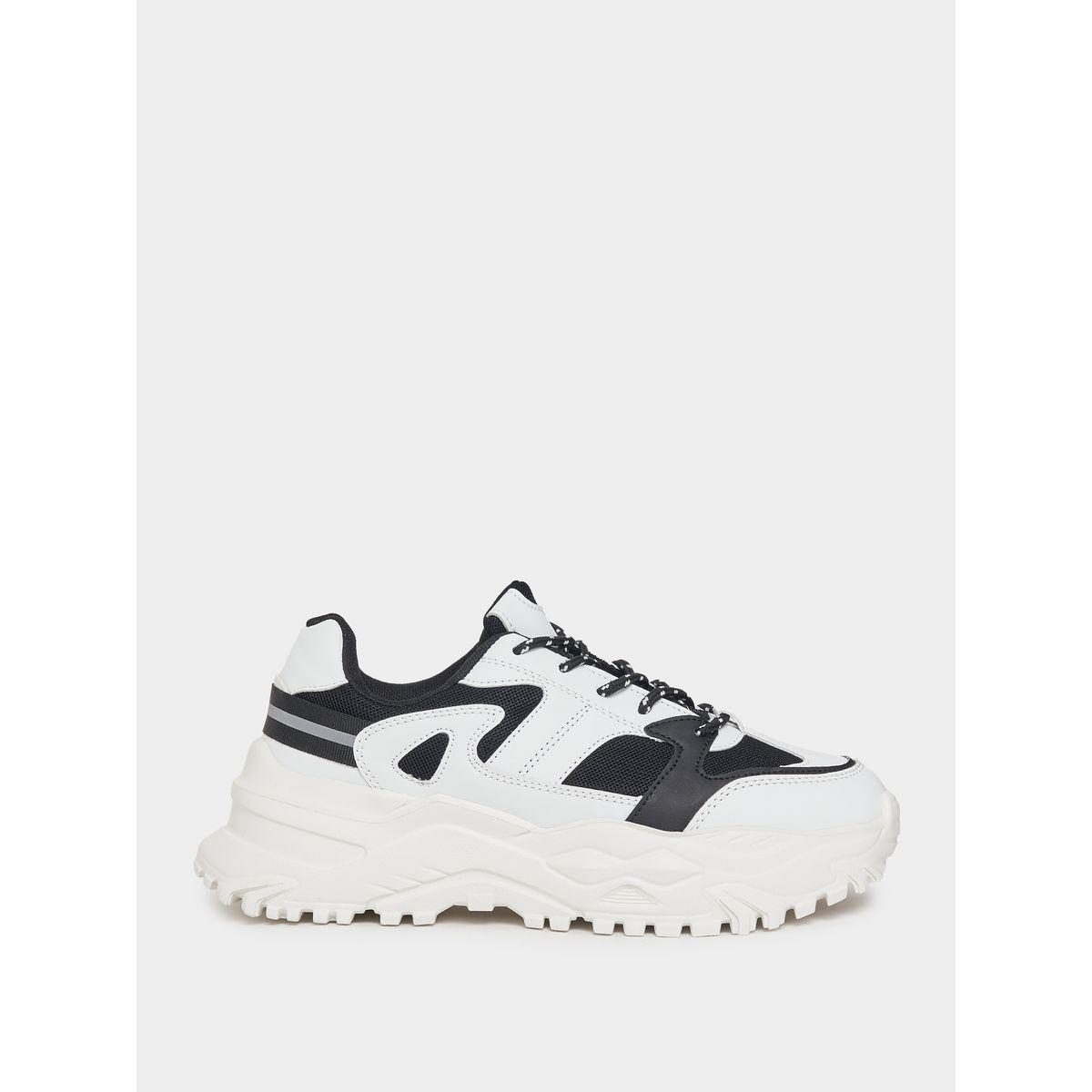 حذاء سنيكرز بكعب شانكي ورباط غلق-women-shoes-sneakers-image-2