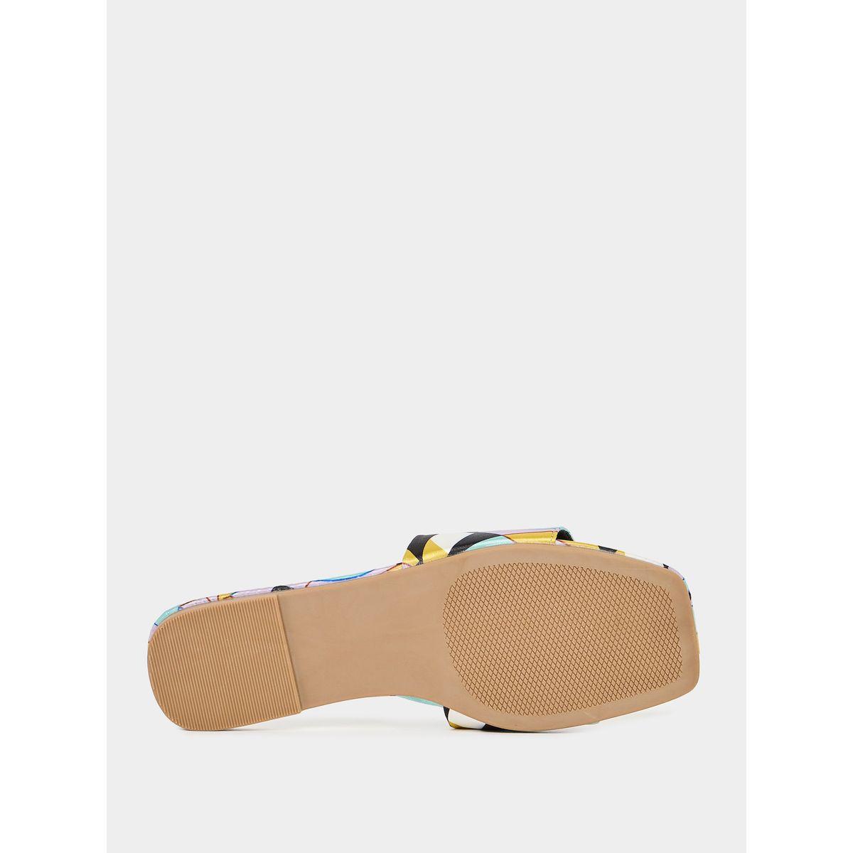 صندل فلات مطبع بطبعة مجردة-women-shoes-sandals-flats-image-1
