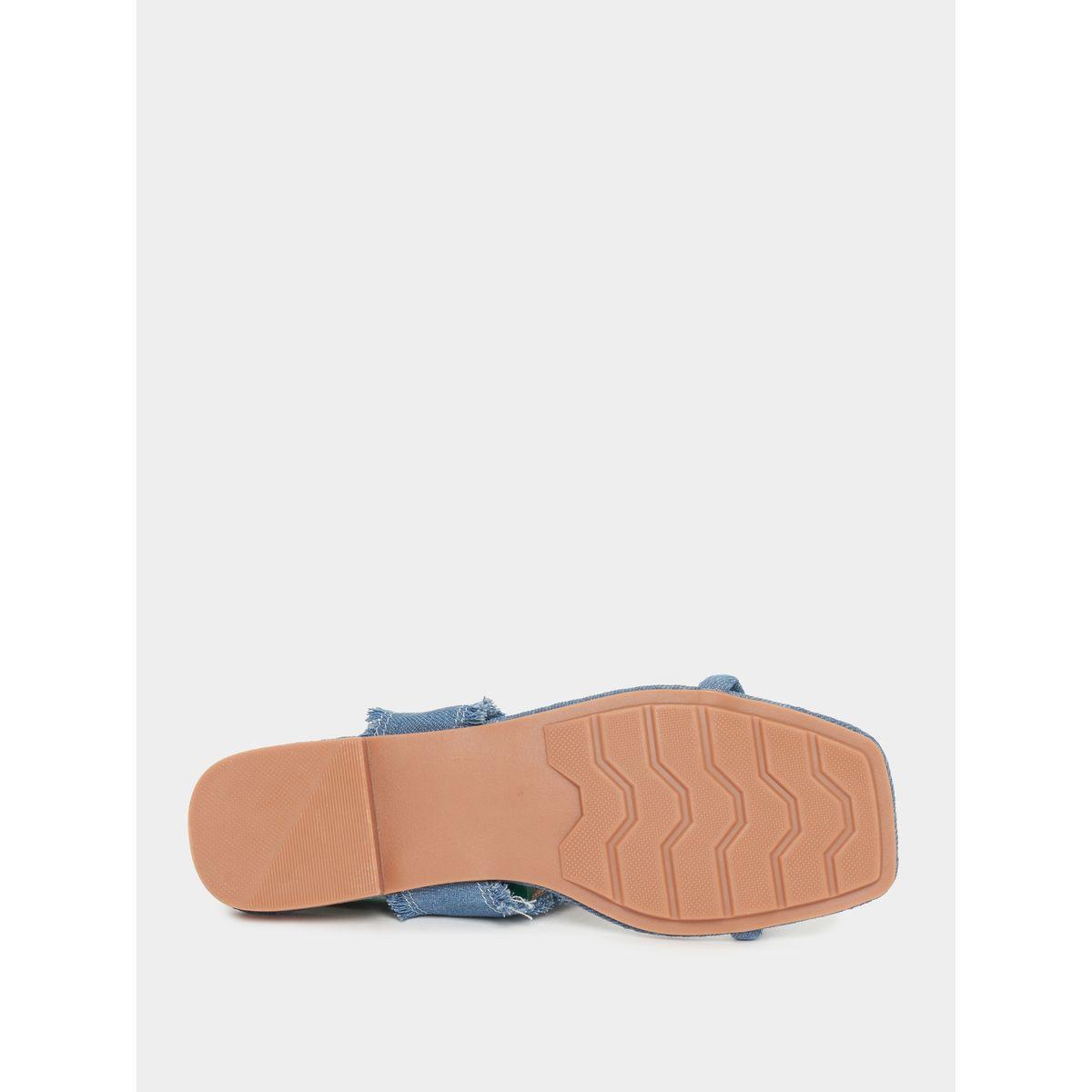 صندل فلات مزين بإبزيم-women-shoes-sandals-flats-image-6