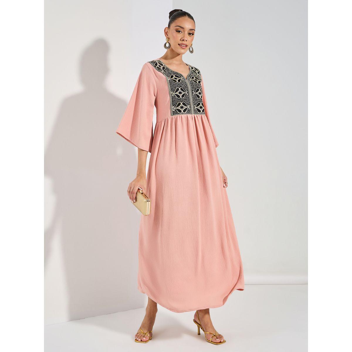جلابية بياقة مُطرّزة مع اكمام جرس-women-arabicclothing-jalabiyas-image-1