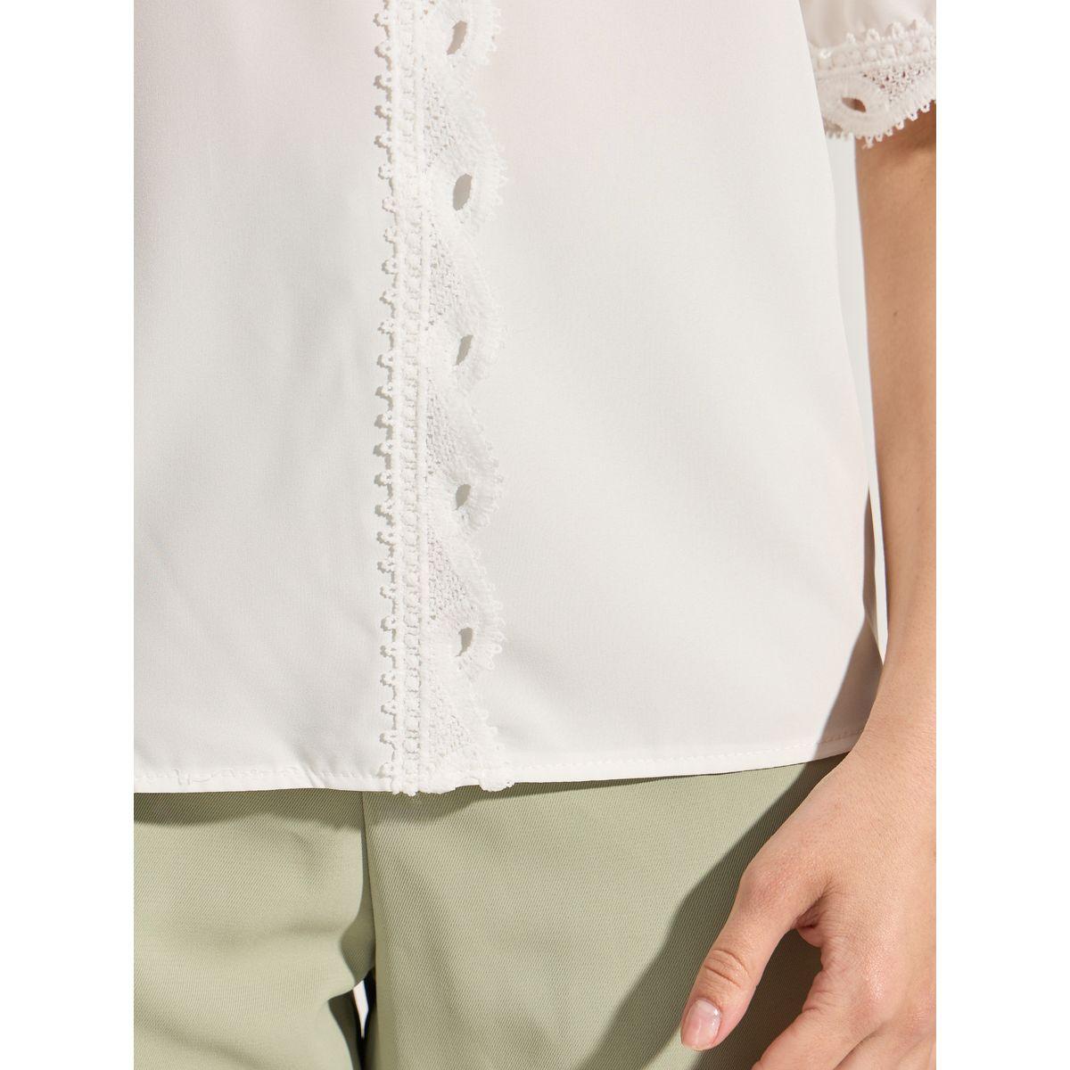 بلوزة بتفاصيل دانتيل مع اكمام قصيرة-women-clothing-shirtsandblouses-blouses-image-4