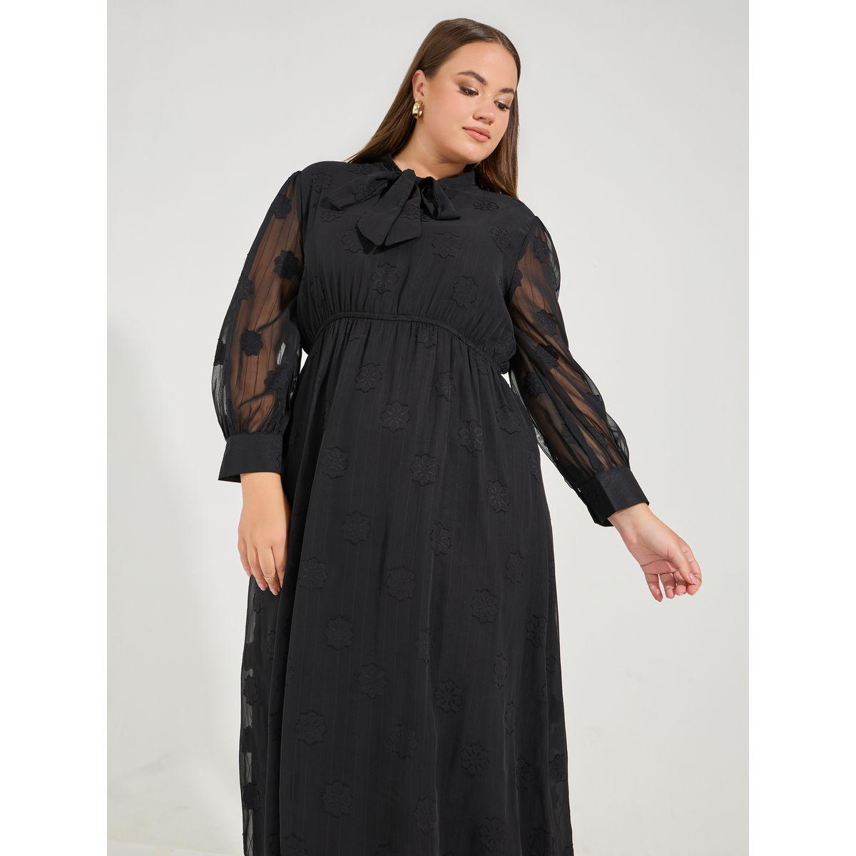 فستان بمقاس كبير وتفاصيل مُطرّزة مع ياقة بأربطة-women-clothing-dresses-image-3