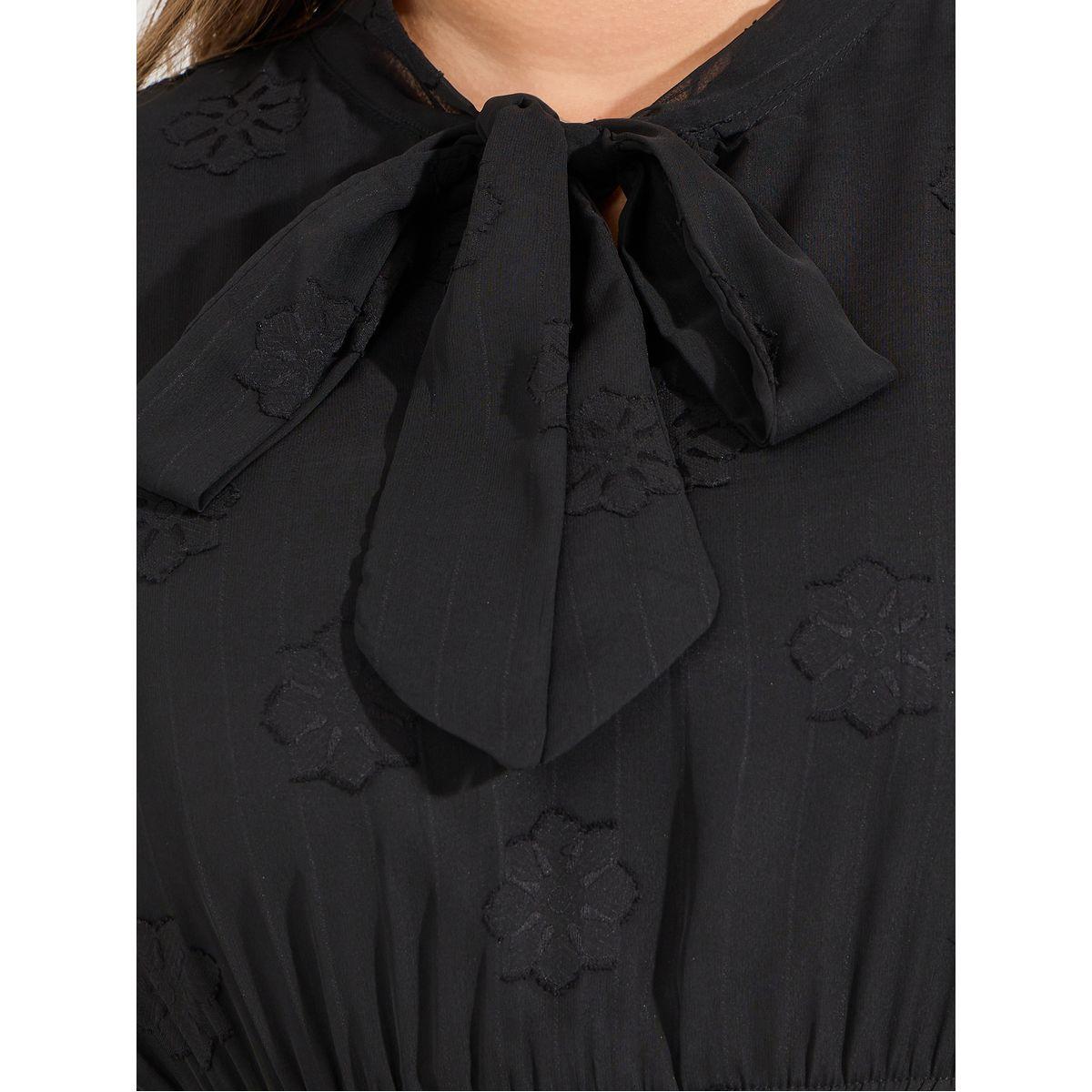 فستان بمقاس كبير وتفاصيل مُطرّزة مع ياقة بأربطة-women-clothing-dresses-image-4