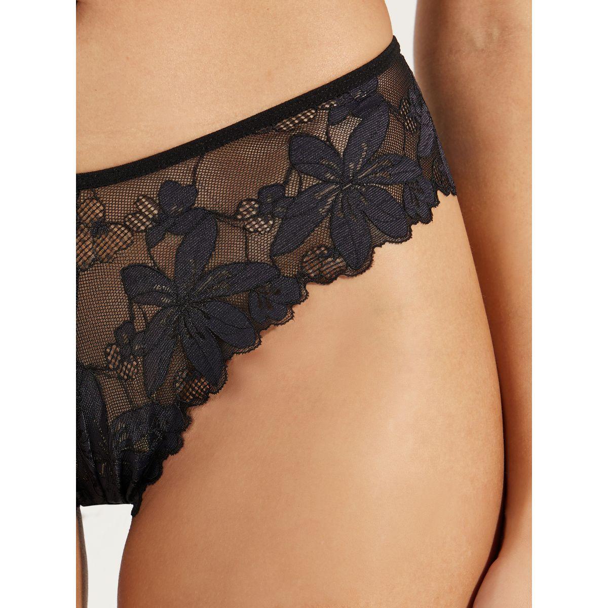 Styli Back Heart Metal Trim Scalloped Edge Floral Lace Brazilian Brief-women-clothing-lingerie-panties-image-2