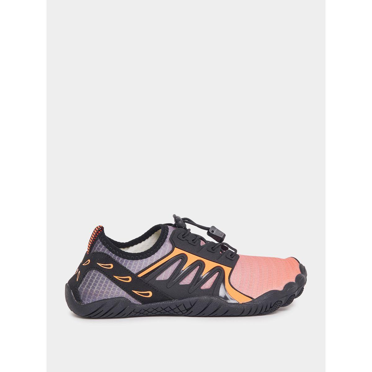 حذاء بتفاصيل بارزة الملمس مع رباط غلق-women-shoes-sneakers-image-1