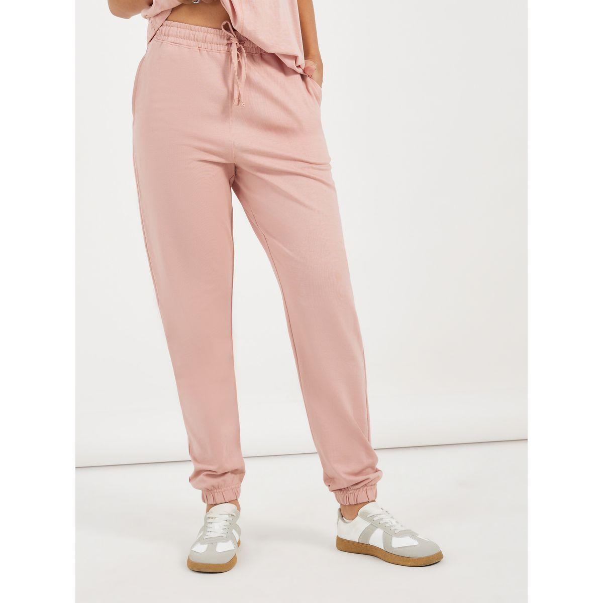 طقم منسق من جوغر مع تيشيرت مزين بخياطة-women-clothing-coordsets-image-5