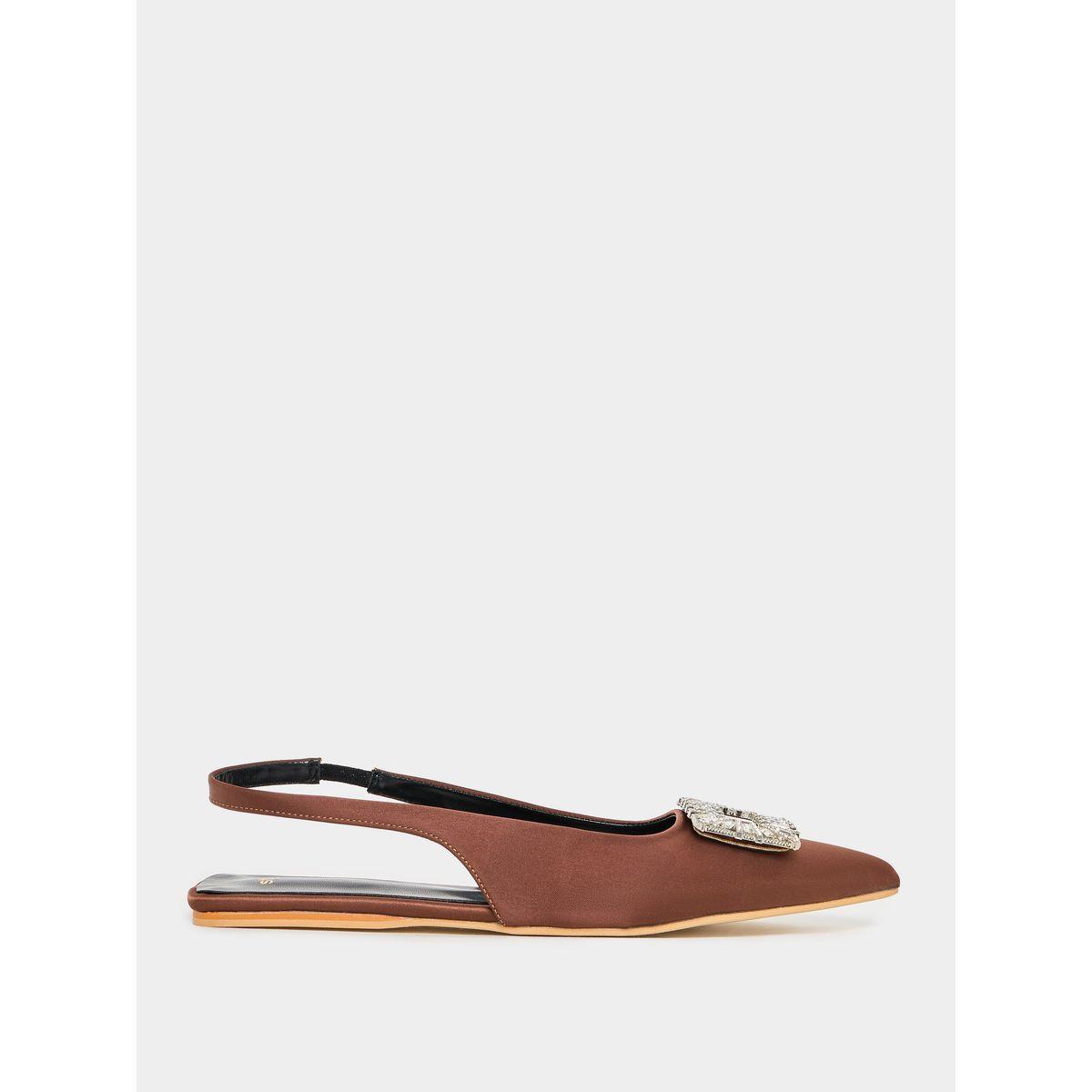 حذاء بمقدمة مدببة وسير خلفي مزين بحجر الراين-women-shoes-heels-image-1