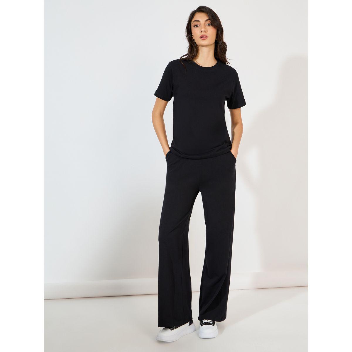 طقم منسق من جوغر مع تيشيرت بأكمام قصيرة-women-clothing-coordsets-image-1