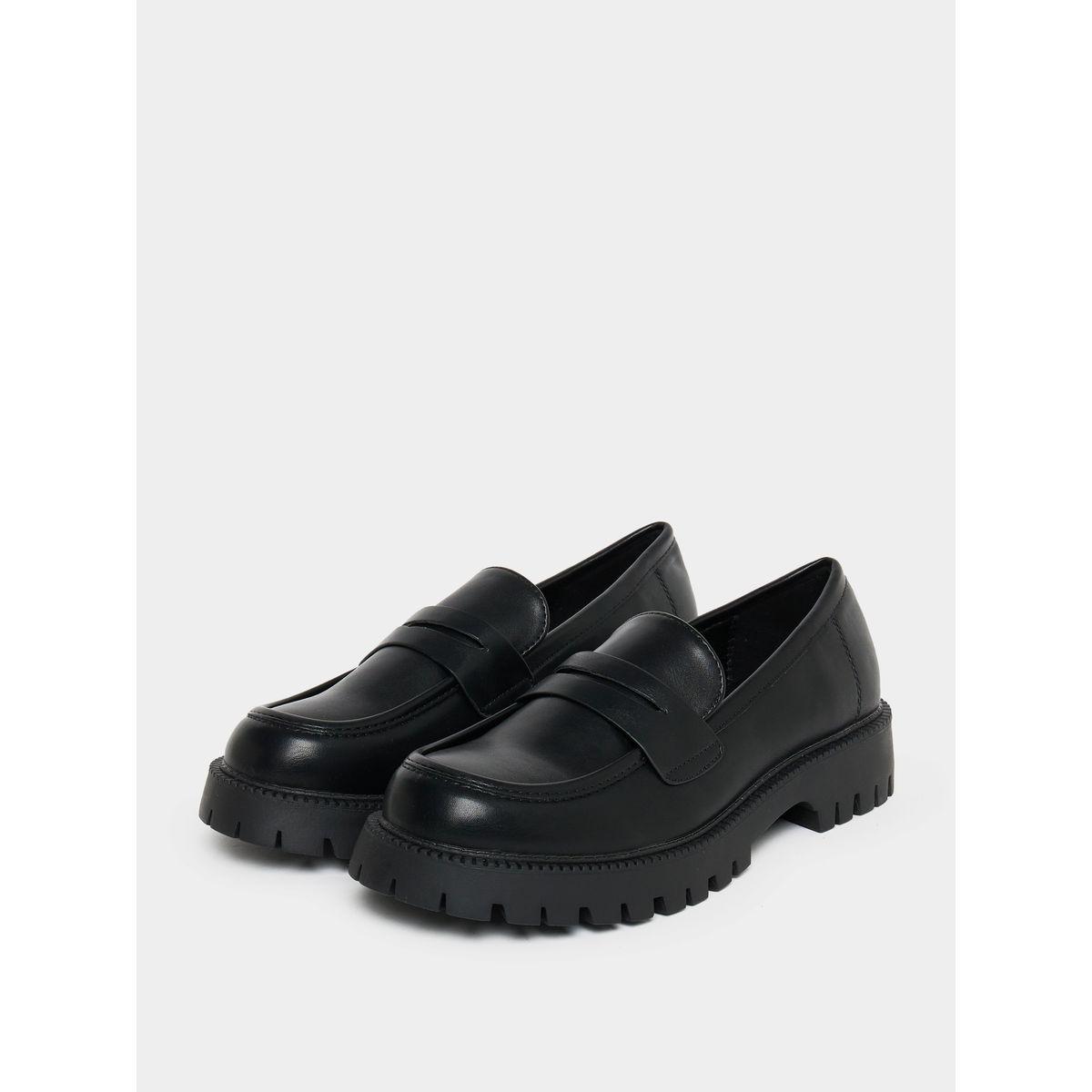 حذاء لوفرز كلاسيك بمقدمة دائرية-women-shoes-loafersandmoccasins-image-2