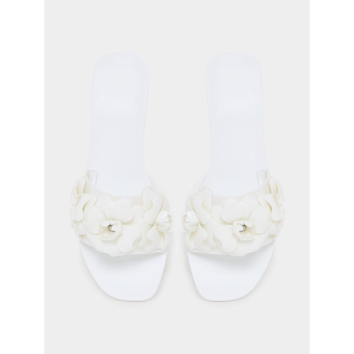 Styli Flower Design Flat Sandals-women-shoes-sandals-flats-image-5