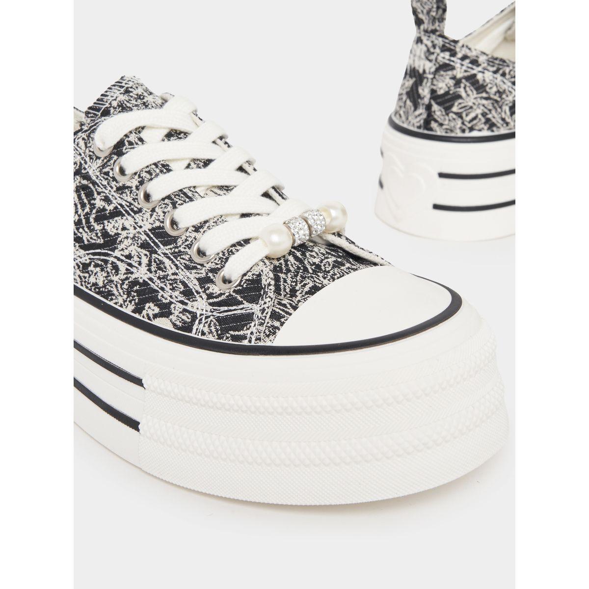 حذاء كاجوال بطبعة كانفاس-women-shoes-loafersandmoccasins-image-4