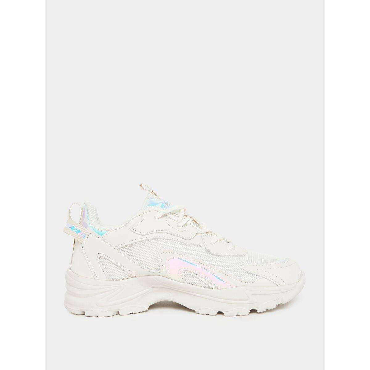 حذاء سنيكرز بتفاصيل شبكية ورباط غلق-women-shoes-sneakers-image-2