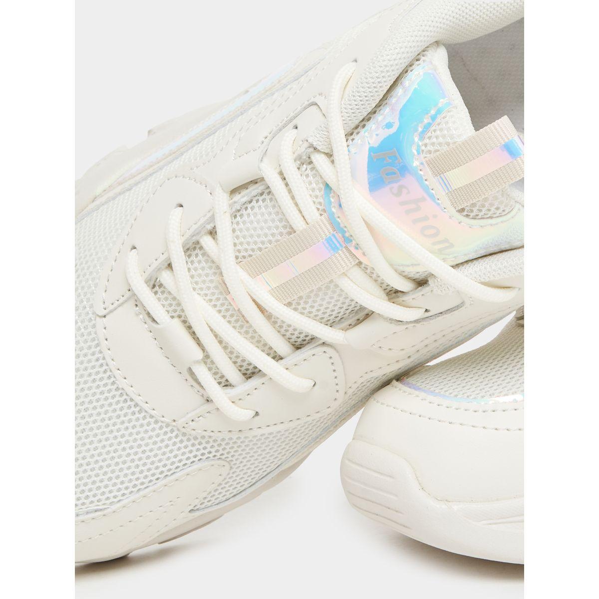 حذاء سنيكرز بتفاصيل شبكية ورباط غلق-women-shoes-sneakers-image-4