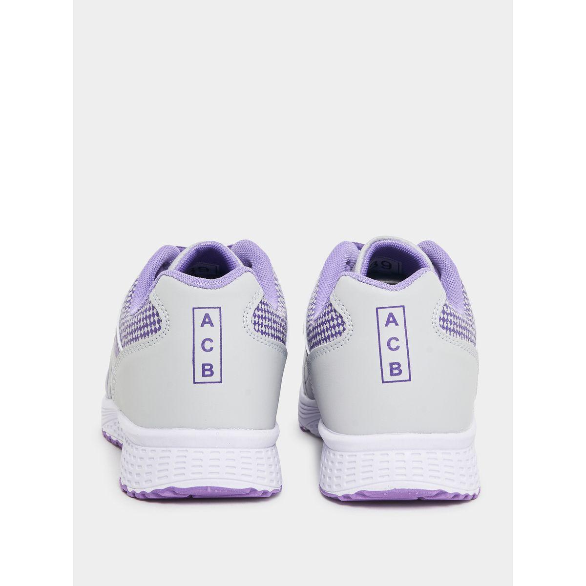 حذاء سنيكرز بتفاصيل مُتباينة مع رباط غلق-women-shoes-sneakers-image-4