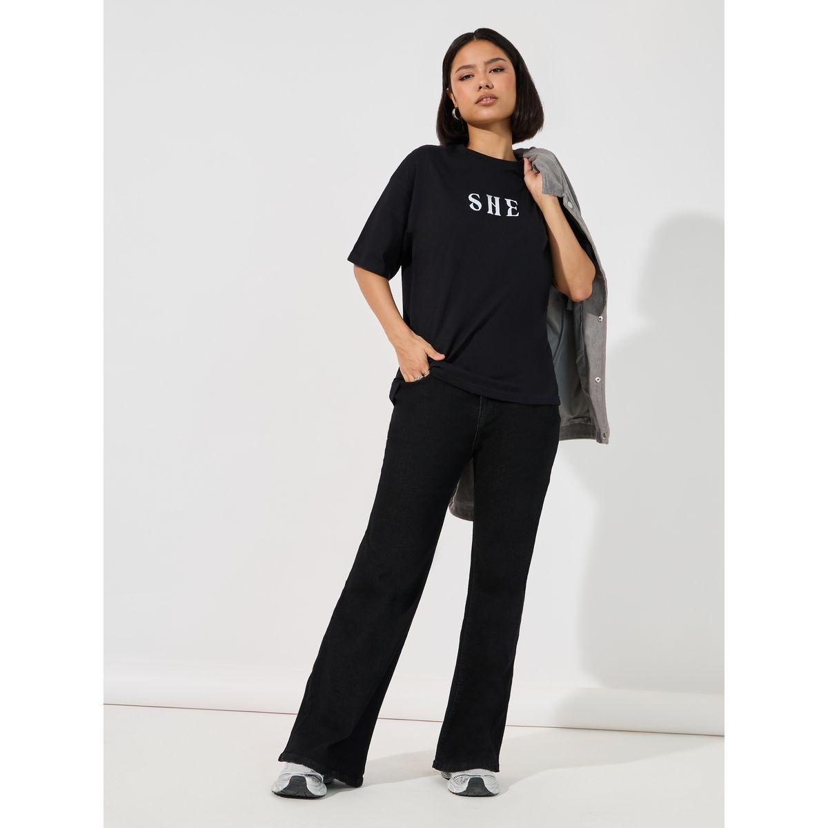 تيشيرت فضفاض بكتابة مُطرّزة-women-clothing-tshirts-image-2