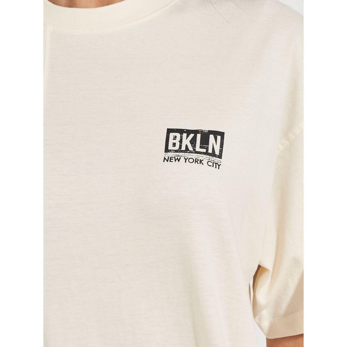 Styli Oversized Graphic Print T-Shirt with Dropped Shoulder-women-clothing-tshirts-image-4