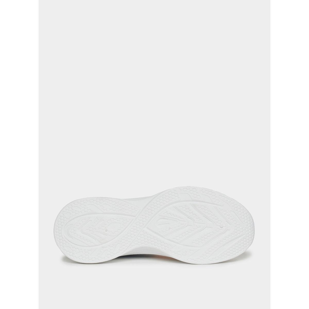 حذاء سنيكرز بنمط كتل الالوان ورباط غلق-women-shoes-sneakers-image-7