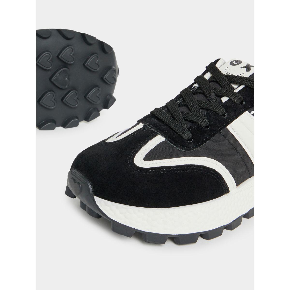 حذاء سنيكرز بنمط كتل الالوان ورباط غلق-women-shoes-sneakers-image-4
