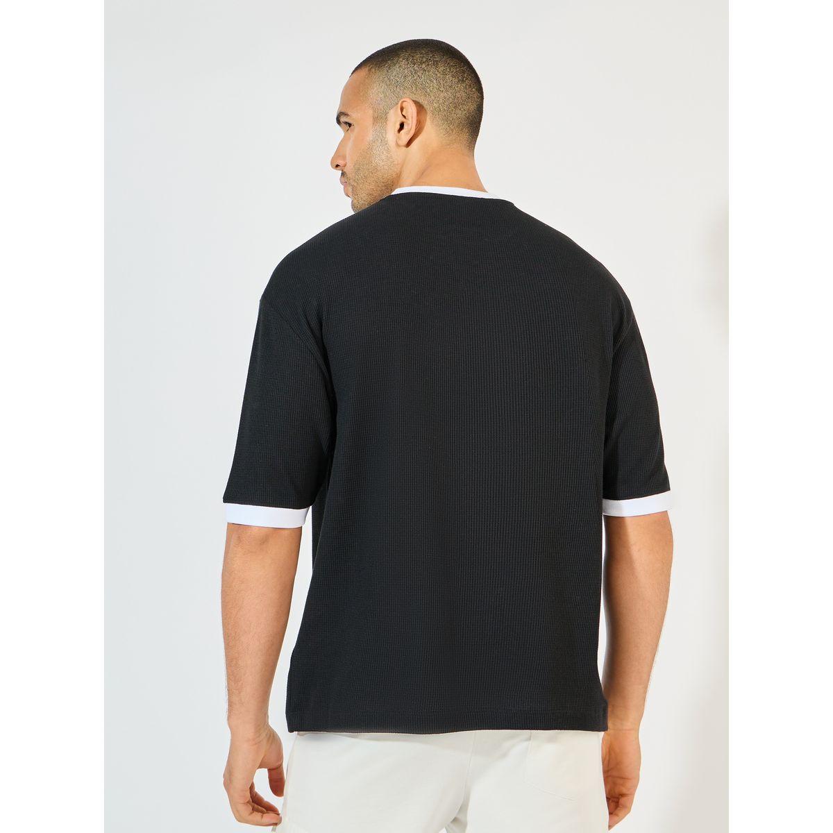 تيشيرت فضفاض محبوك بنمط وافل-men-clothing-tshirtsandpolos-tshirts-image-5