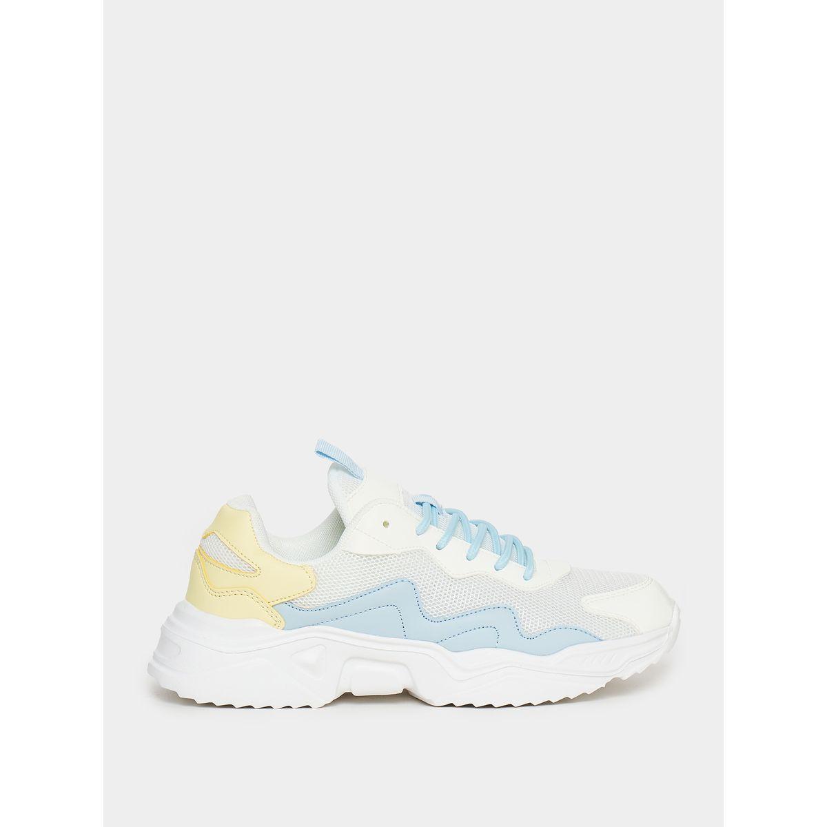 حذاء سنيكرز بكعب شانكي ورباط غلق-women-shoes-sneakers-image-1