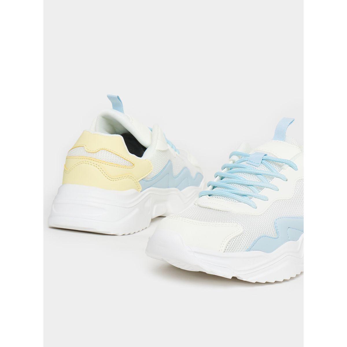 حذاء سنيكرز بكعب شانكي ورباط غلق-women-shoes-sneakers-image-3