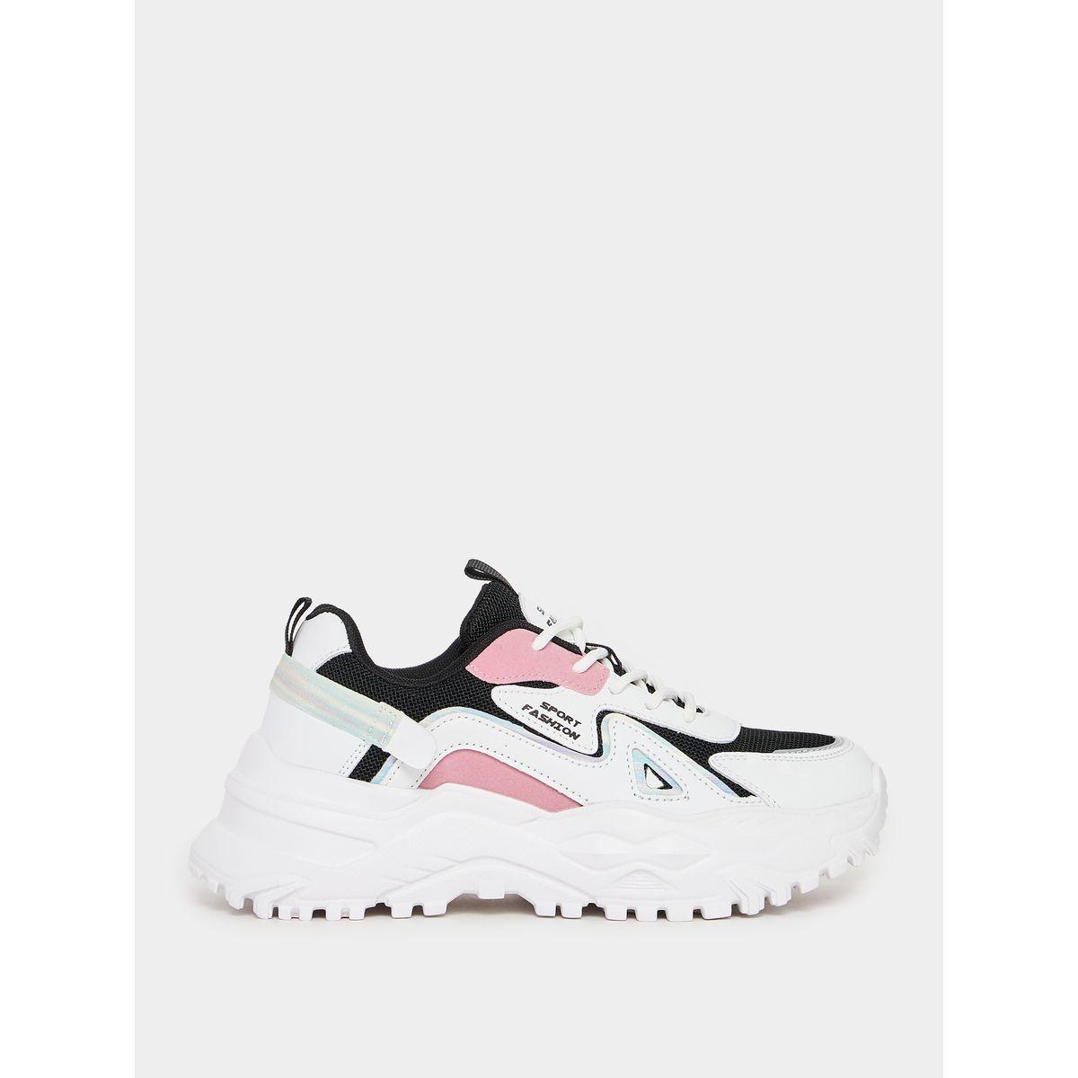 حذاء سنيكزر شانكي برباط غلق-women-shoes-sneakers-image-1