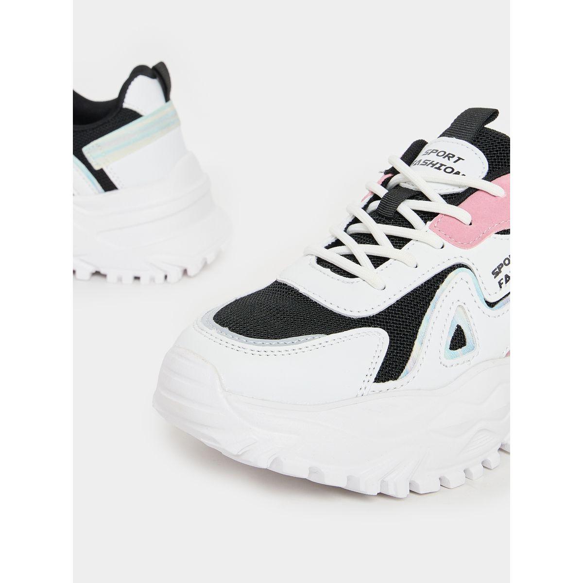 حذاء سنيكزر شانكي برباط غلق-women-shoes-sneakers-image-3
