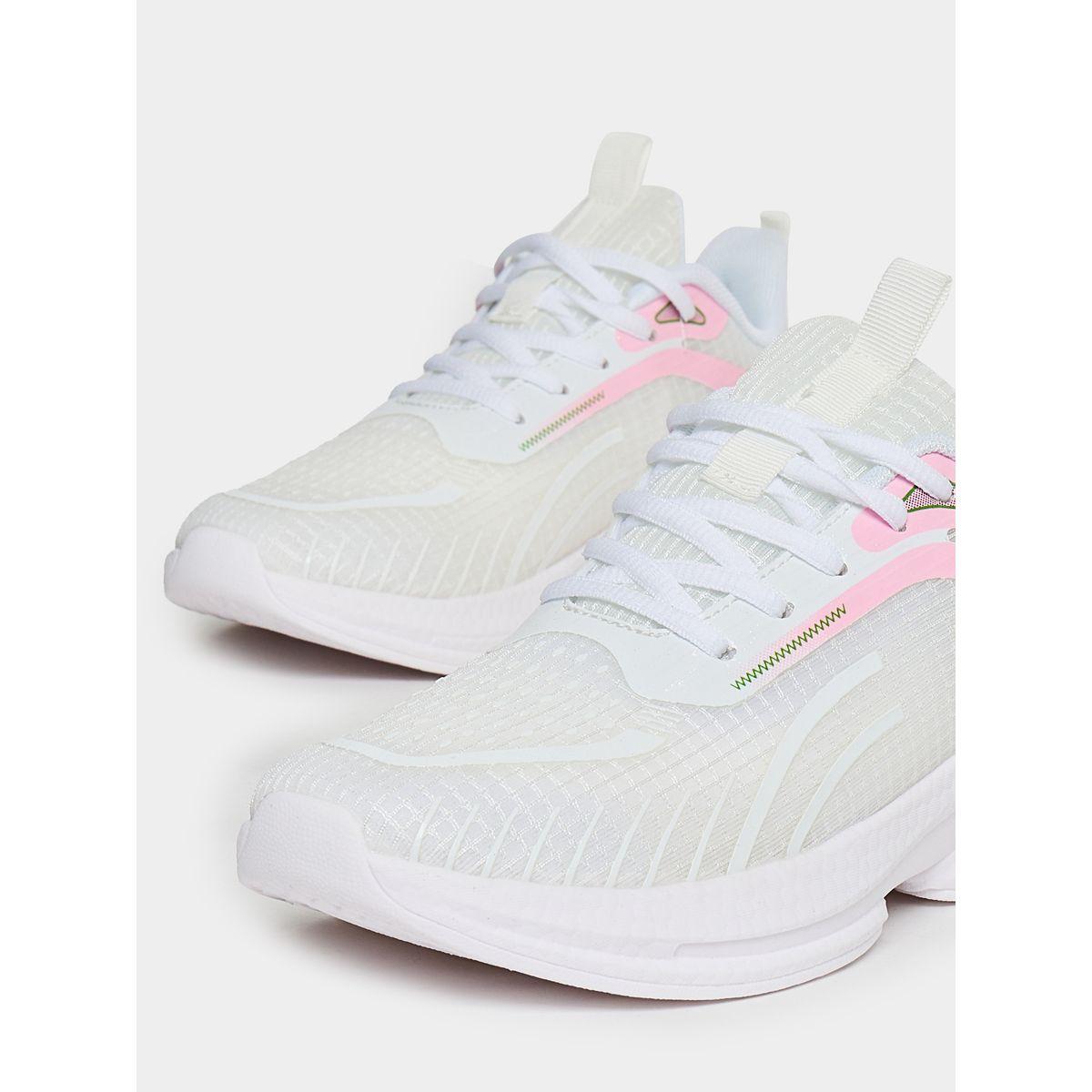 حذاء سنيكرز برباط غلق وتفاصيل شبكية-women-shoes-sneakers-image-3