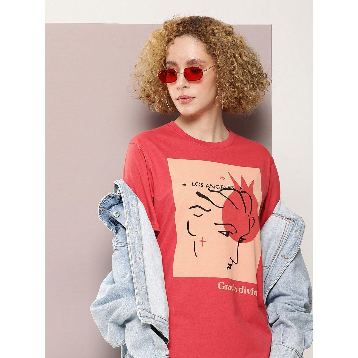 تيشيرت قطن فضفاض مطبع بطبعة جرافيك ديلينجر × ستايلي-women-clothing-tshirts-image-1