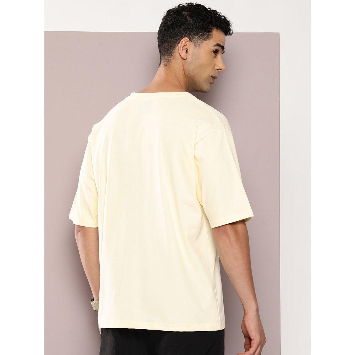 تيشيرت فضفاض بطبعة جرافيك واكتاف منخفضة ديلينجر × ستايلي-men-clothing-tshirtsandpolos-tshirts-image-3