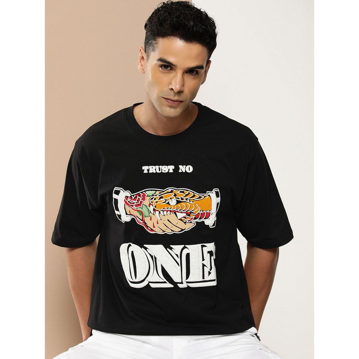 Difference of Opinion X Styli  Oversized Trust No One Graphic Print T-Shirt-men-clothing-tshirtsandpolos-tshirts-image-1