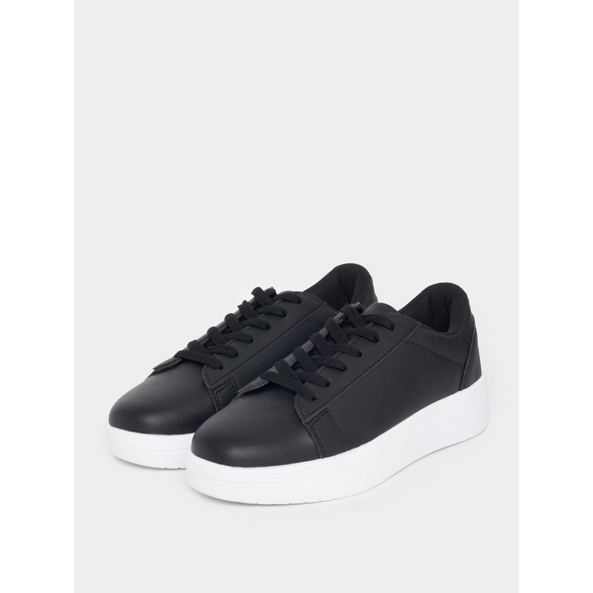 حذاء سادة مزين بدرزات مع رباط غلق-women-shoes-loafersandmoccasins-image-2