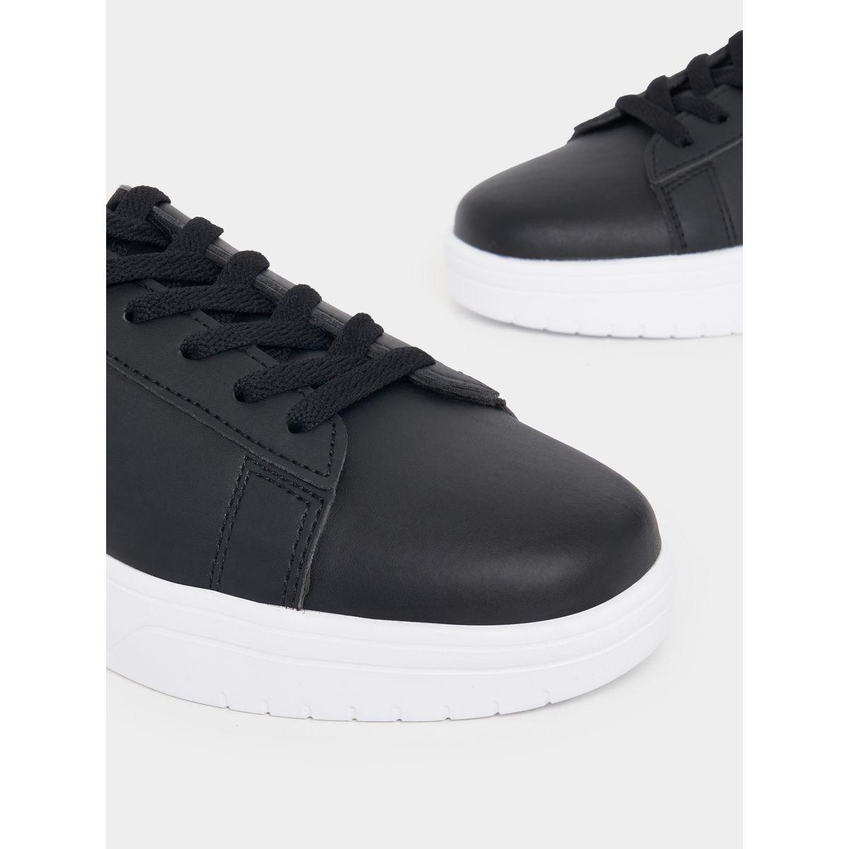 حذاء سادة مزين بدرزات مع رباط غلق-women-shoes-loafersandmoccasins-image-3