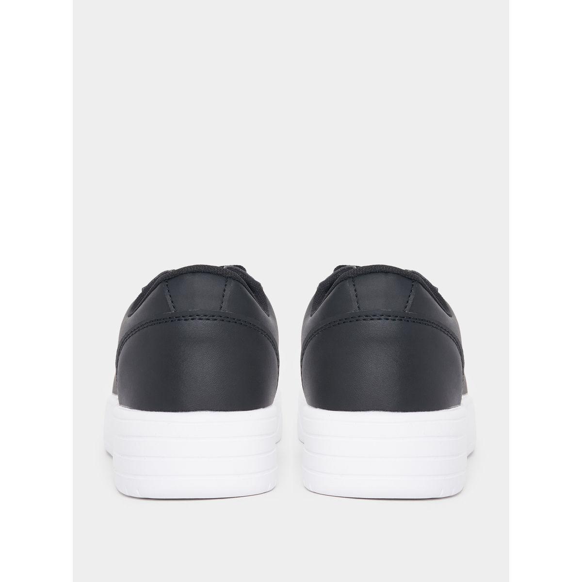 حذاء سادة مزين بدرزات مع رباط غلق-women-shoes-loafersandmoccasins-image-4