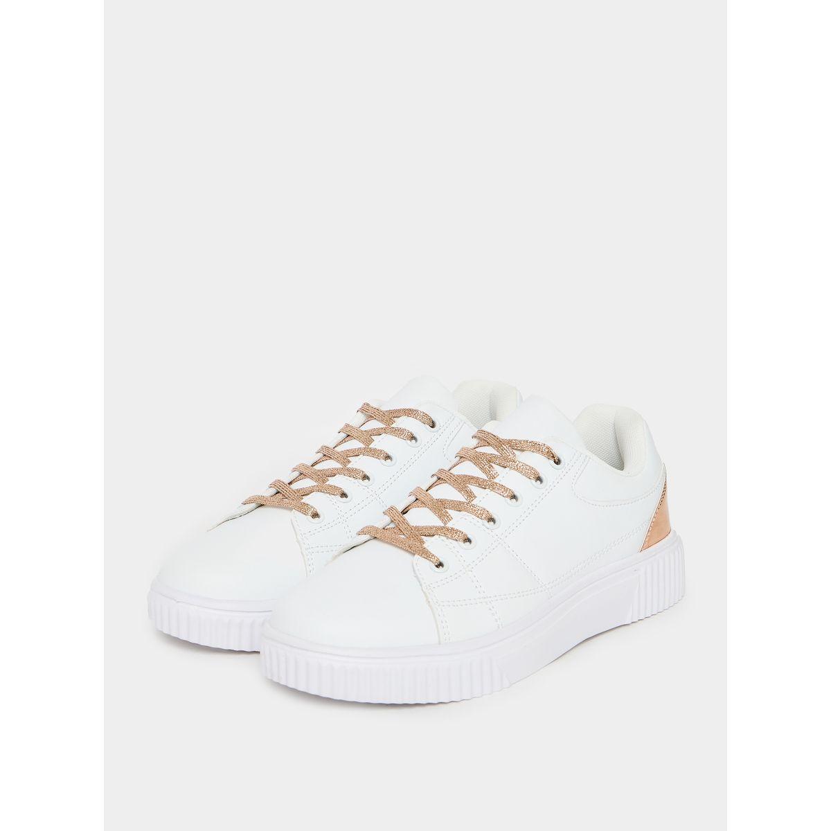 حذاء كاجوال بتفاصيل براقة مع رباط غلق-women-shoes-loafersandmoccasins-image-2