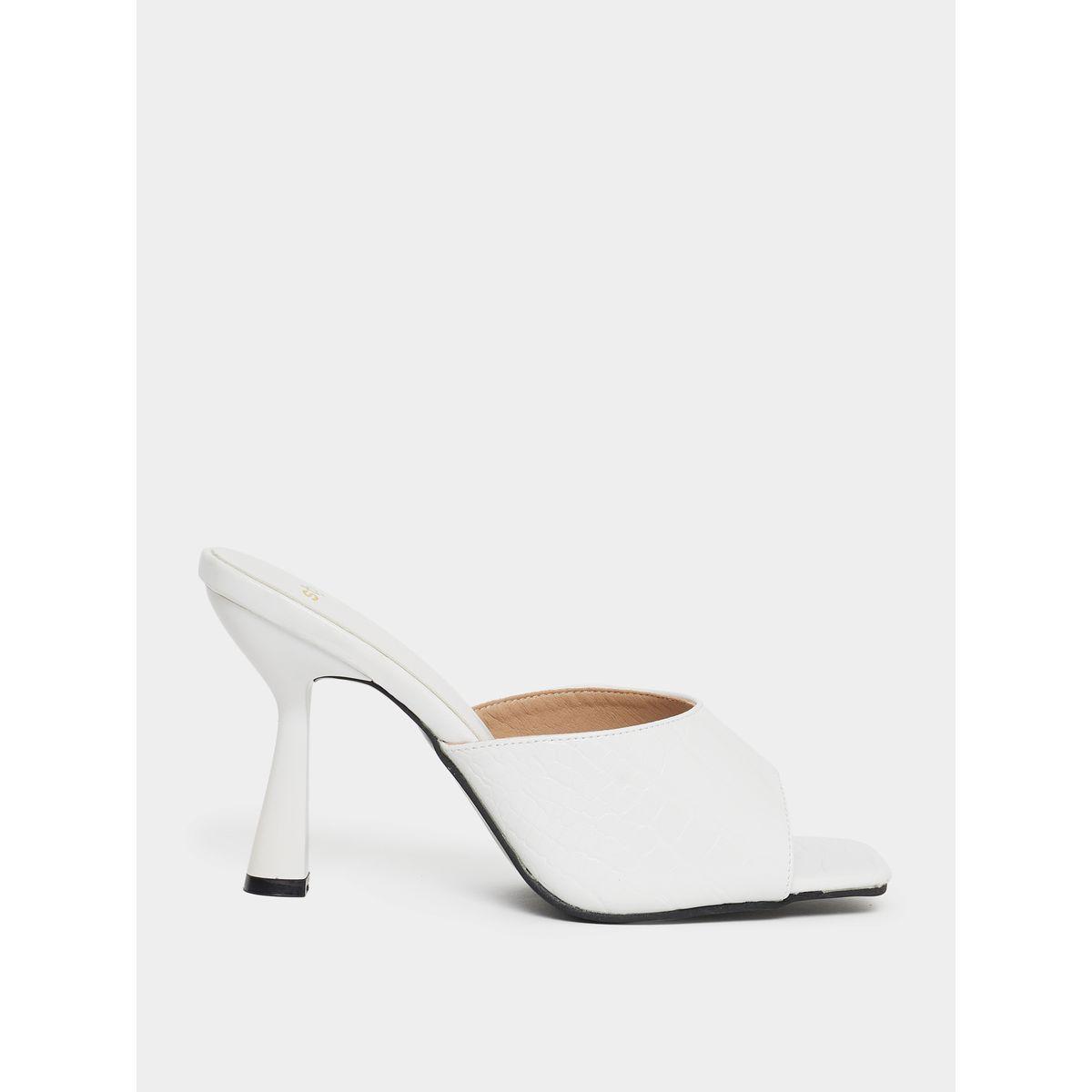 صندل بكعب سميك وتفاصيل بارزة الملمس-women-shoes-heels-image-2