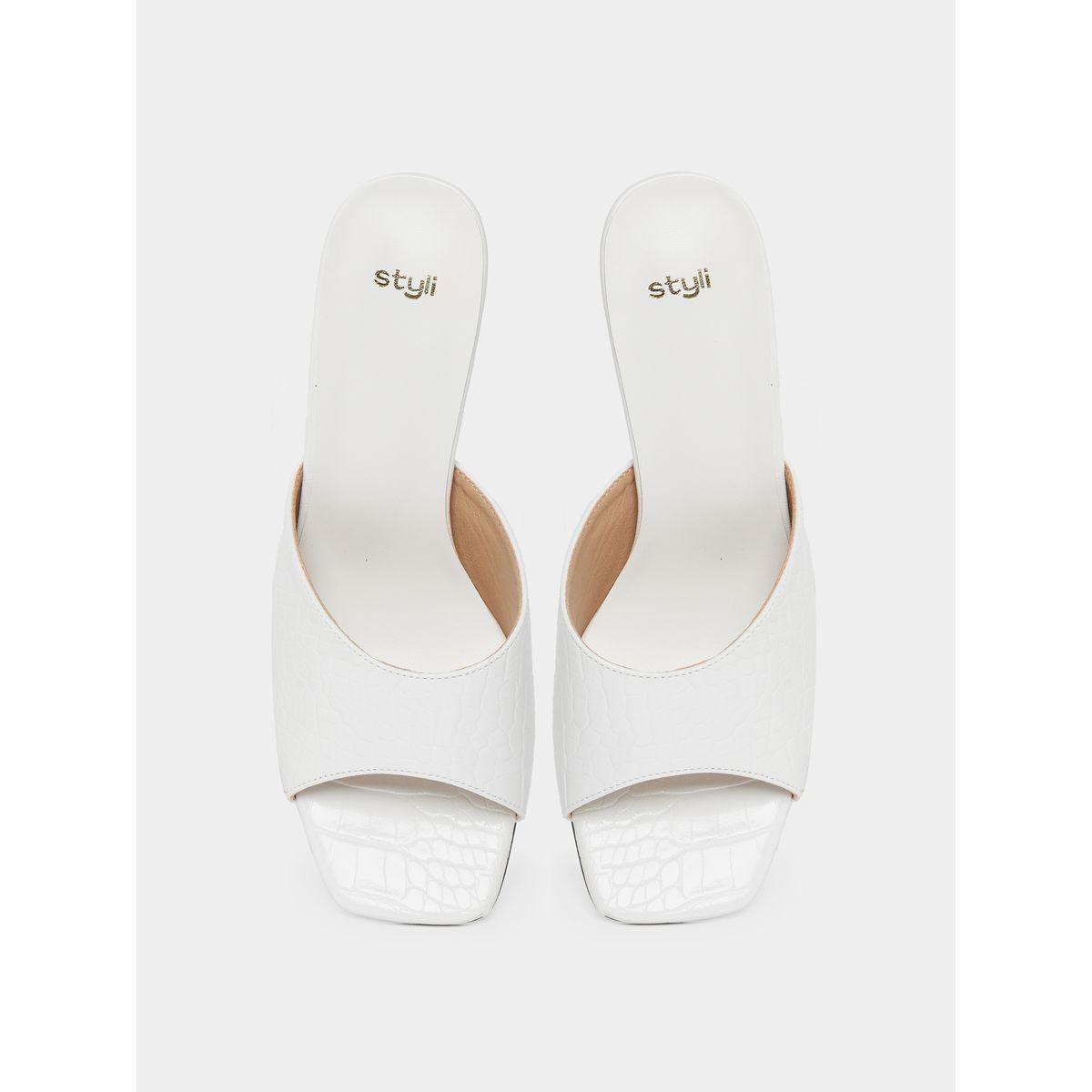 صندل بكعب سميك وتفاصيل بارزة الملمس-women-shoes-heels-image-6