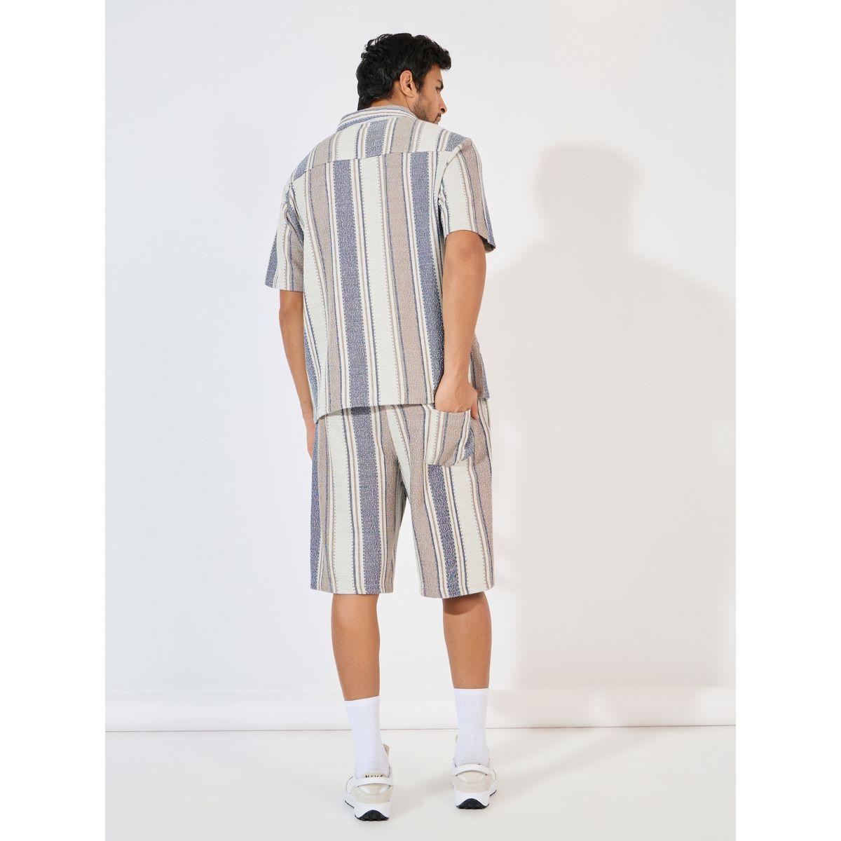 طقم منسق من شورت وقميص بقصة مريحة-men-clothing-coordsets-image-5