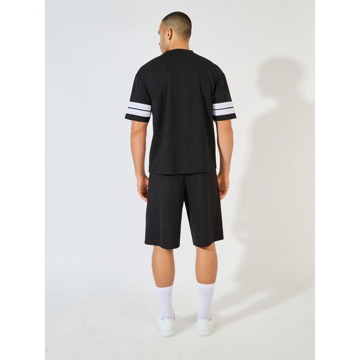 طقم منسق من شورت مع تيشيرت فضفاض بأكمام قصيرة-men-clothing-coordsets-image-7