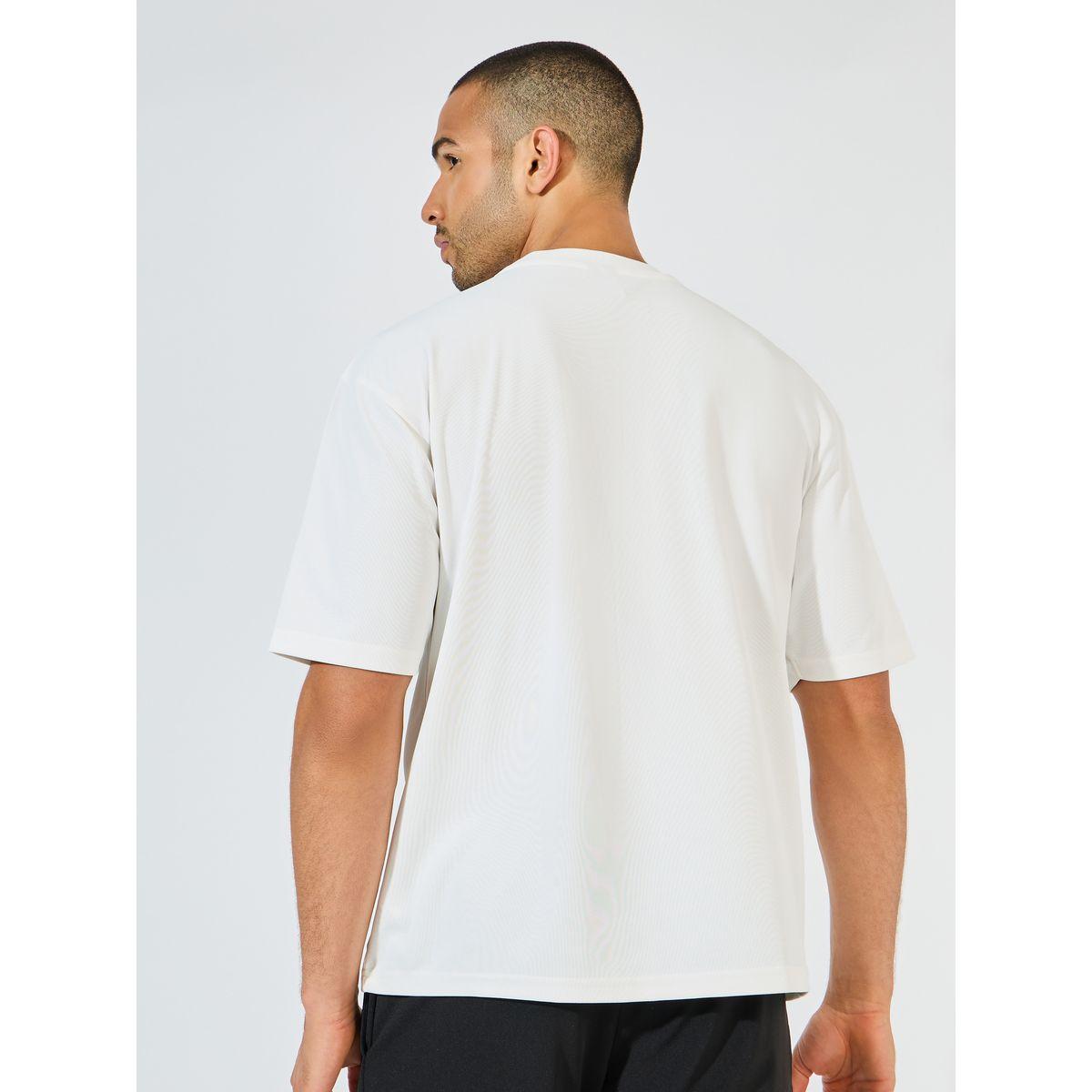 تيشيرت فضفاض مطبع بكتابة مع تفاصيل محزوزة-men-clothing-sportswearandactivewear-tshirtsandpolos-image-4